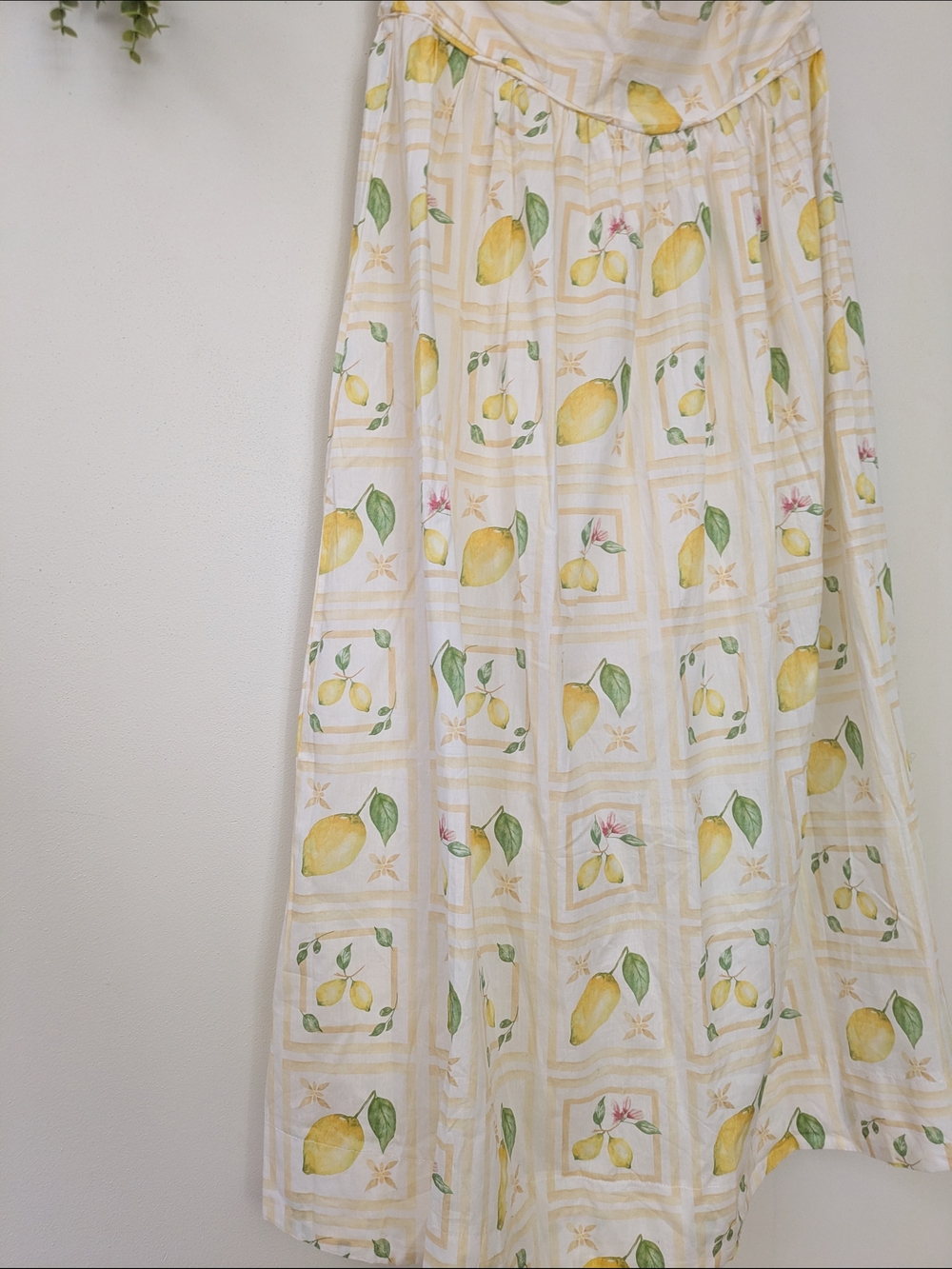 Petal and Pup Lemon Print Cintrico Midi Dress - Perfect for European Summer - Picture 4 of 5